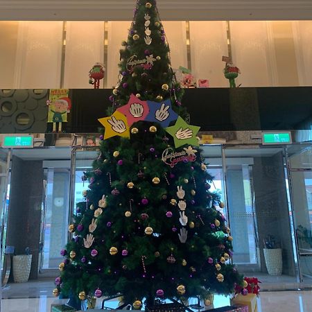 Shinkansen Grand Hotel Тайджун Екстериор снимка