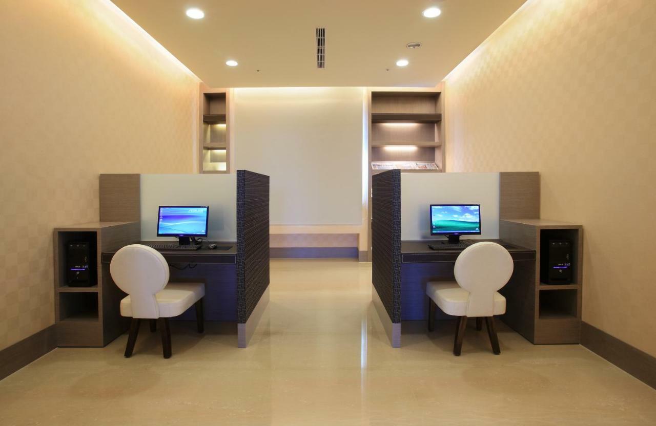 Shinkansen Grand Hotel Тайджун Екстериор снимка